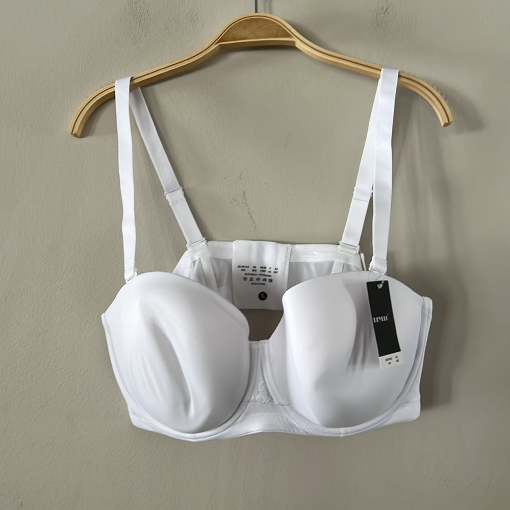 NEW DEYLLO WOMENS WHOTE BRA SIZE:42C